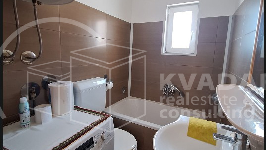 Prodaje se ugodna prizemnica s oku&cacute;nicom u &Ccaron;azmi &ndash; odli&ccaron;na lokacija nadomak centra&excl;