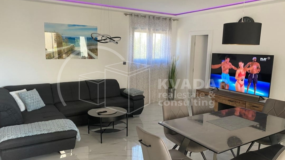 BEZ PROVIZIJE&ast;&ast;&ast;Prodaje se luksuzan stan &plus; studio apartman na Srimi&sol;95 m2&sol;30 m od mora