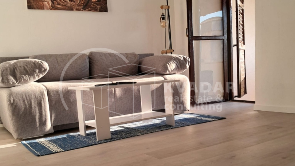 Commercial Property, 50 m2, For Rent, Šibenik - Dolac