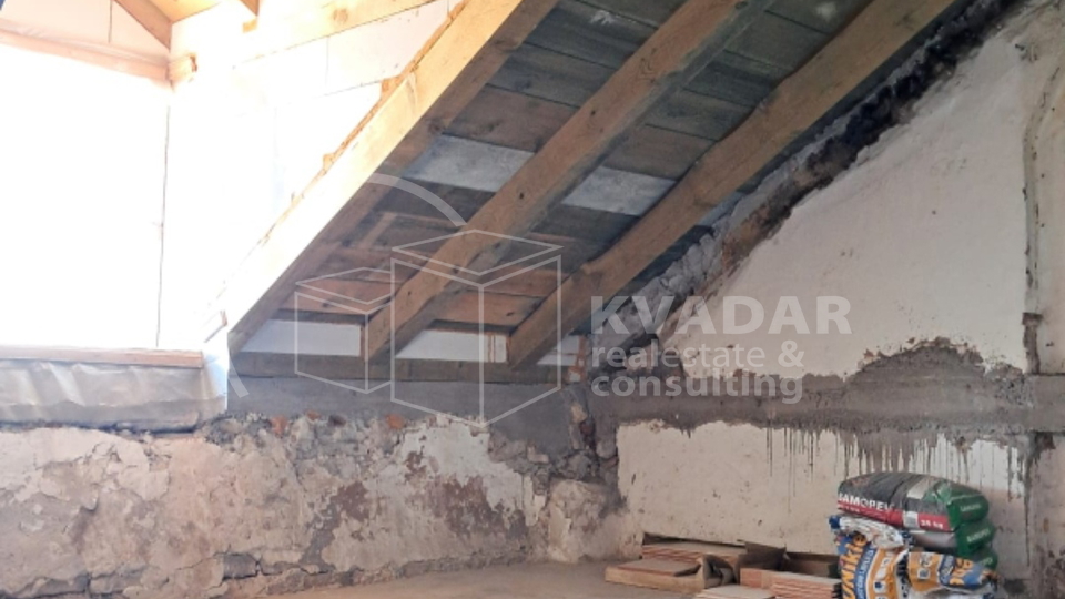 House, 180 m2, For Sale, Šibenik - Dolac