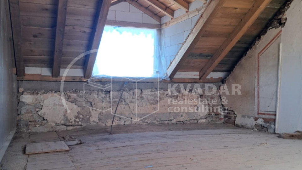 House, 180 m2, For Sale, Šibenik - Dolac