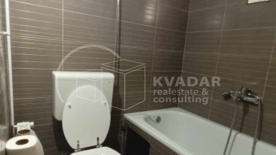 SUPER PRILIKA! ZAGREB, KUSTOŠIJA, PREKRASNA KUĆA SA GARAŽOM, TERASOM I VRTOM 142 m2
