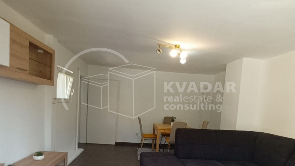 SUPER PRILIKA! ZAGREB, KUSTOŠIJA, PREKRASNA KUĆA SA GARAŽOM, TERASOM I VRTOM 142 m2