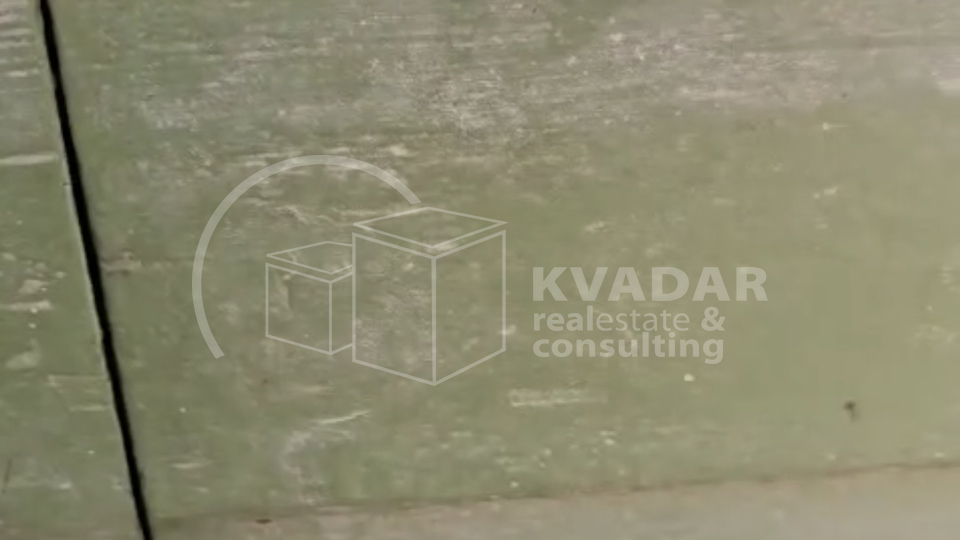 &Scaron;ibenik&sol;Top prilika&excl; Top lokacija&excl; Prodaje se kamena ku&cacute;a&sol;stan povr&scaron;ine 64 m2 u samom centru&excl;