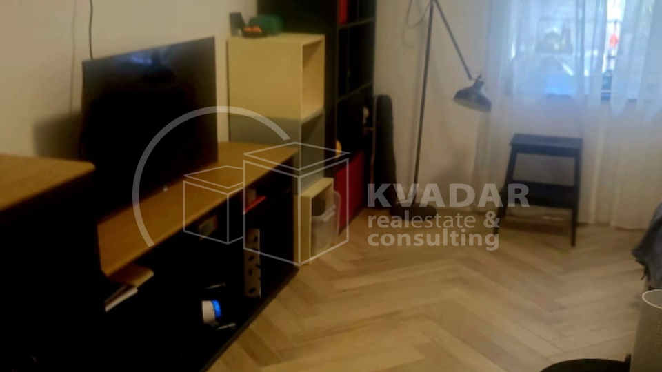 JEDINSTVENA PRILIKA&excl; PREKRASAN 3-SOBAN STAN U VINOGRADSKOJ ULICI&excl;