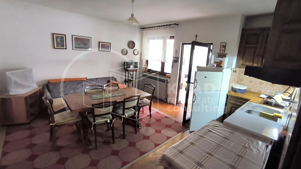 House&comma; 180 m2&comma; For Sale&comma; Peru&scaron;i&cacute;