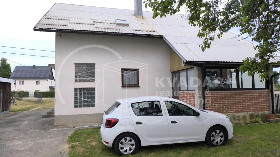 JEDINSTVENA PRILIKA&excl;  Impozantno imanje s golemim turisti&ccaron;kim potencijalom &ndash; Ku&cacute;a 180 m&sup2;&comma; gara&zcaron;e&comma; radiona i top lokacija&excl;