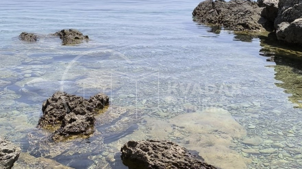 JEDINSTVENA PRILIKA&excl;  Impozantno imanje s golemim turisti&ccaron;kim potencijalom &ndash; Ku&cacute;a 180 m&sup2;&comma; gara&zcaron;e&comma; radiona i top lokacija&excl;