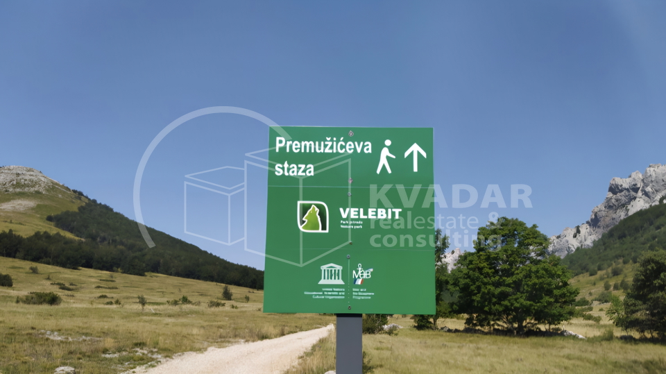 JEDINSTVENA PRILIKA&excl;  Impozantno imanje s golemim turisti&ccaron;kim potencijalom &ndash; Ku&cacute;a 180 m&sup2;&comma; gara&zcaron;e&comma; radiona i top lokacija&excl;