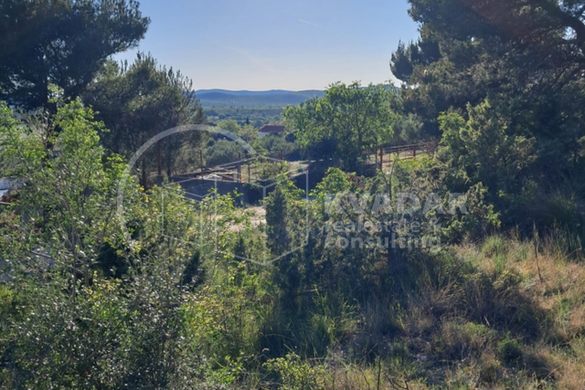 ZADAR-STANKOVCI/građevinsko zemljište 750m2 -dobra lokacija!!