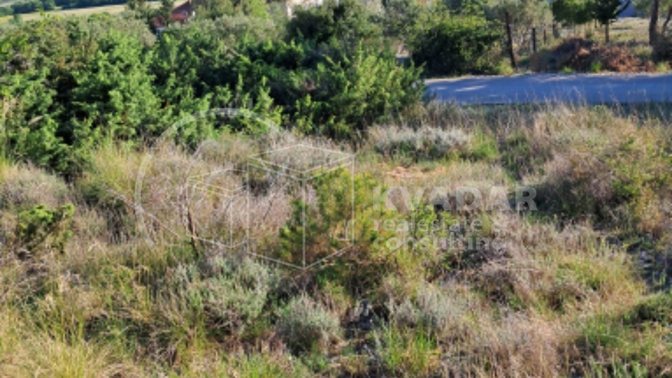 ZADAR-STANKOVCI&sol;gra&dstrok;evinsko zemlji&scaron;te 750m2 -dobra lokacija&excl;&excl;