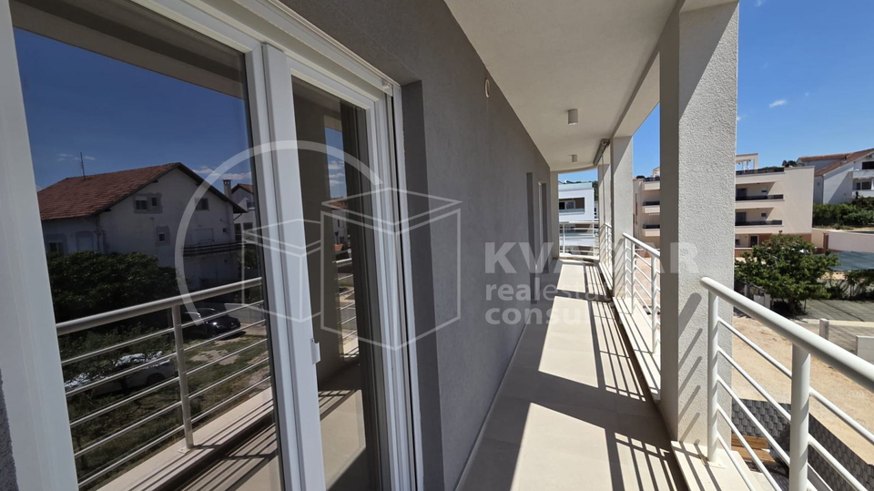 Zadar/novogradnja-luksuzan stan 4-sobni-121m2/terasa!