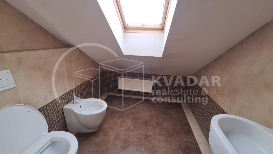 Ekskluzivan poslovni prostor 1130 m&sup2; za najam &ndash; Reprezentativna povijesna zgrada &lpar;M namjena&rpar; sa zatvorenim bazenom i saunom&excl;