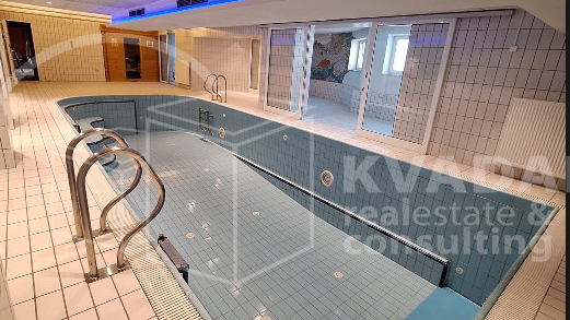 Ekskluzivan poslovni prostor 1130 m&sup2; za najam &ndash; Reprezentativna povijesna zgrada &lpar;M namjena&rpar; sa zatvorenim bazenom i saunom&excl;