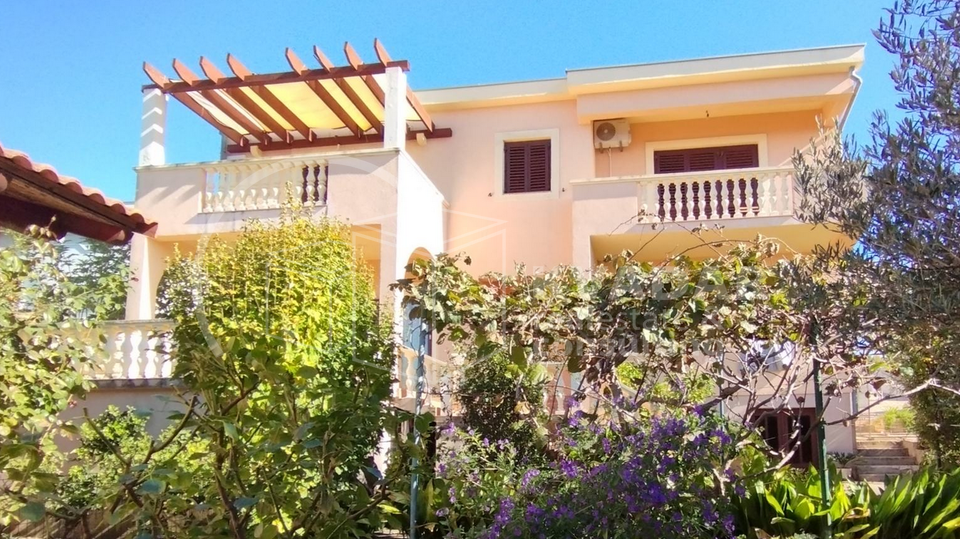 APARTMANSKA KU&Cacute;A - 4 STANA - KO&Zcaron;INO &lpar;120 m od mora&rpar;