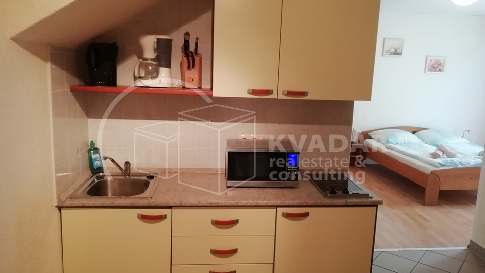 APARTMANSKA KU&Cacute;A - ODLI&Ccaron;NA PRILIKA &excl;&excl;&excl; - 10 STANOVA - SVETI FILIP I JAKOV &lpar;700 m od mora&rpar;