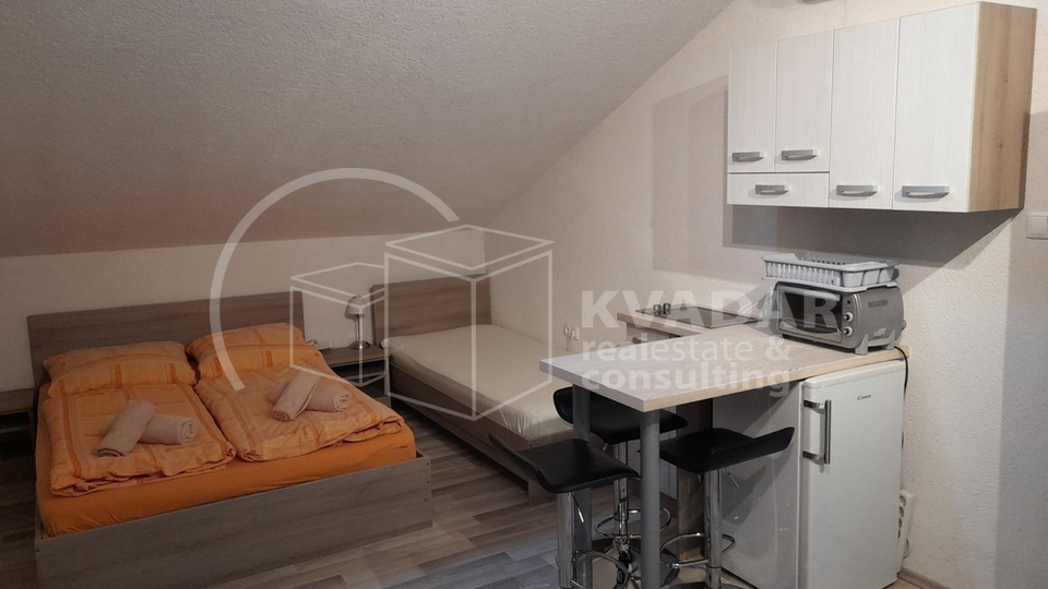 APARTMANSKA KU&Cacute;A - ODLI&Ccaron;NA PRILIKA &excl;&excl;&excl; - 10 STANOVA - SVETI FILIP I JAKOV &lpar;700 m od mora&rpar;