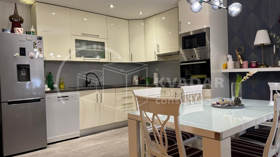 BEZ PROVIZIJE&ast;&ast;&ast;ZADAR&sol;BILI BRIG - 3S &plus; DB&sol;89m2&excl;