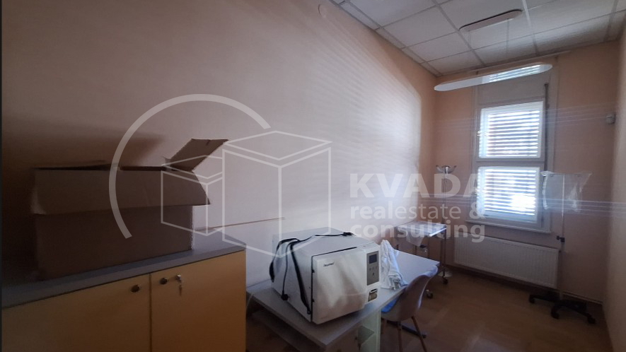 Ekskluzivan poslovni prostor 1130 m&sup2; za najam &ndash; Reprezentativna povijesna zgrada &lpar;M namjena&rpar; sa zatvorenim bazenom i saunom&excl;