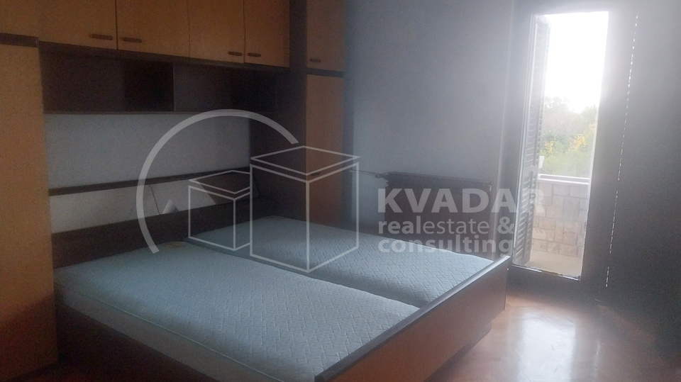 Rijeka/HOSTI, ETAŽA S OKUĆNICOM + visoko potkrovlje ukupno 199,11m2