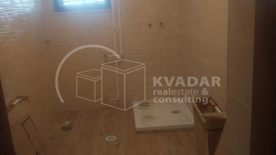 Rijeka/HOSTI, ETAŽA S OKUĆNICOM + visoko potkrovlje ukupno 199,11m2