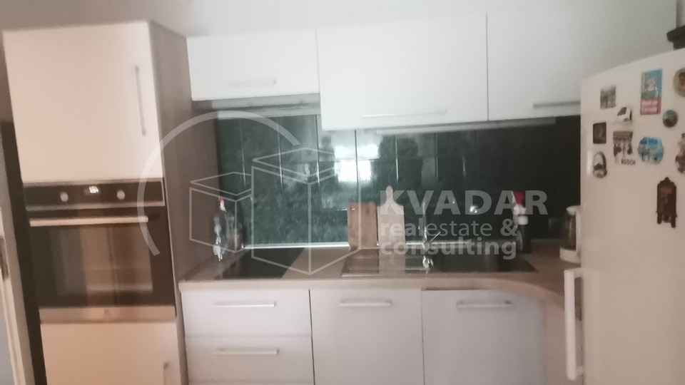 KUTINA,CENTAR1,PREKRASAN DVOSOBAN STAN(51,92 m2)SA BALKONOM