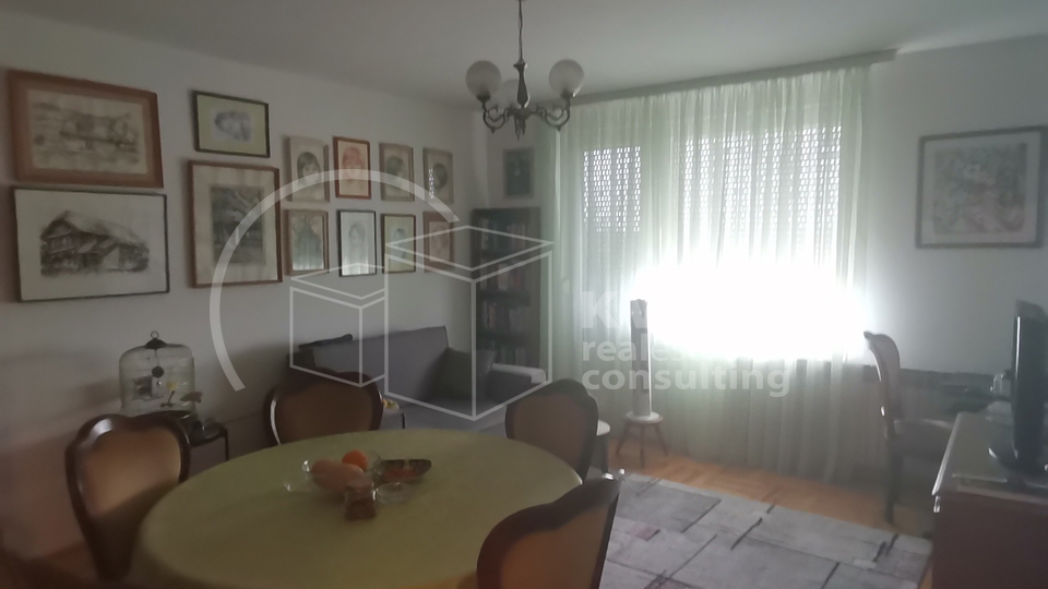 KUTINA,CENTAR1,PREKRASAN DVOSOBAN STAN(51,92 m2)SA BALKONOM