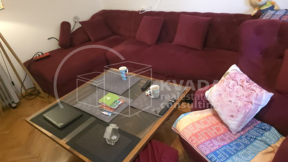 Stan 70m2 na prvom katu - Split - &scaron;iri centar