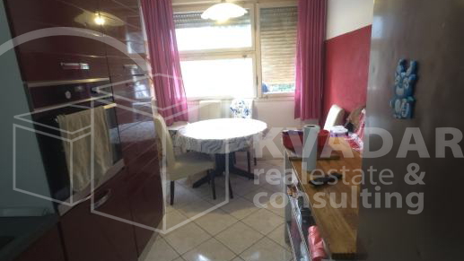 Stan 70m2 na prvom katu - Split - &scaron;iri centar