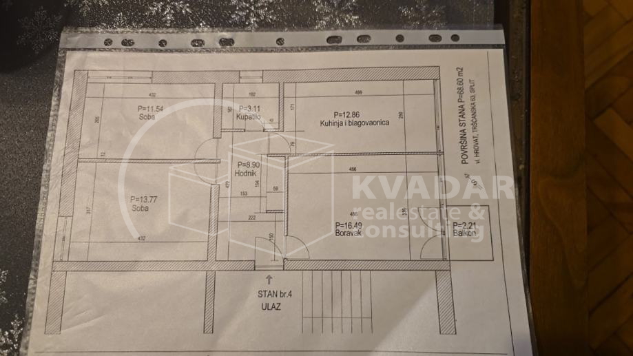 Stan 70m2 na prvom katu - Split - &scaron;iri centar
