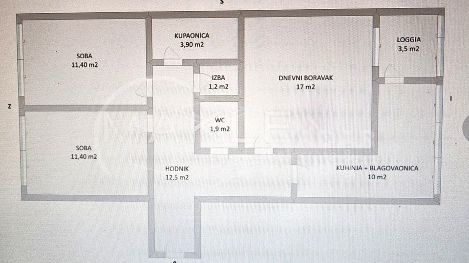 Stan u Španskom, treći kat,  lođa, uredna zgrada s liftom