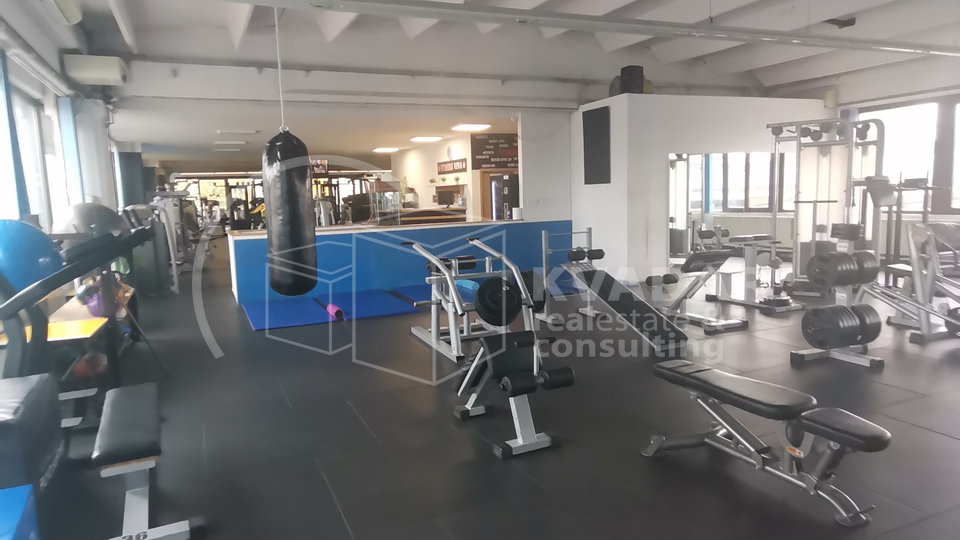 SUPER PRILIKA! ZAGREB, DONJA DUBRAVA, TERETANA OD 526,90 m2