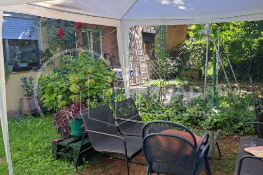 Trešnjevka/odlična investicija/odlična lokacija/2-etažni stan u zgradi/vrt/ 101m2/275.000€!!