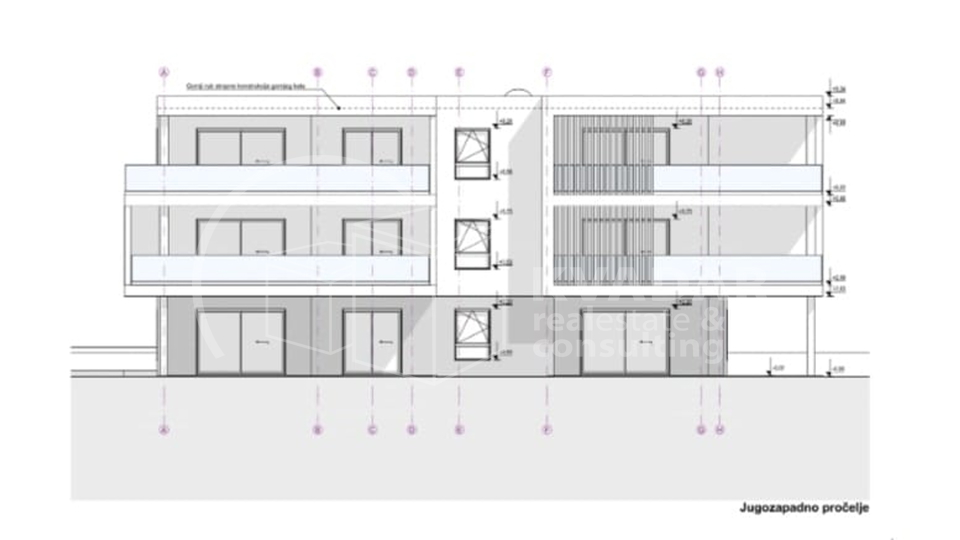Prodaje se luksuzan stan u Tribunju površine 99 m2 / vrt površine 122 m2 / 200 m od plaže