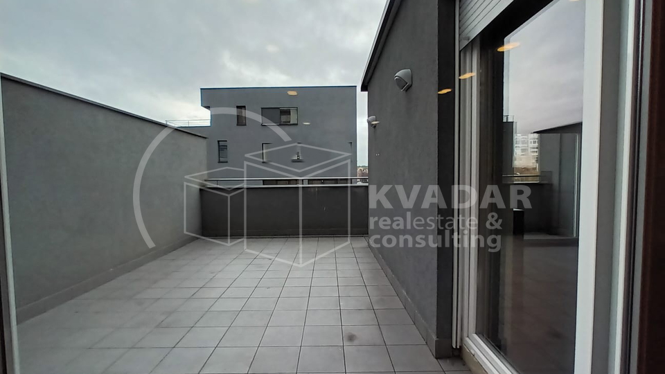 Poslovni prostor u Vrapču - više prostorija i ulaza