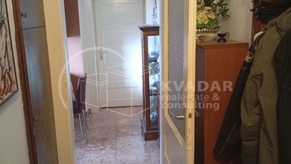 Tre&scaron;njevka-Selska&sol;2-sobni&sol;58&period;43m2&sol;parking&plus;drvarnica&excl;