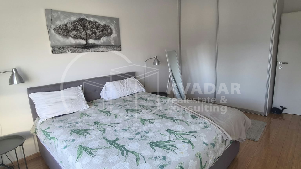 CENTAR&sol;KRI&Zcaron;ANJE BRANIMIROVE I KRALJICE JELENE 78m2&sol;3-sobn&sol;3kat&sol;balkoni&sol;LIFT&excl;