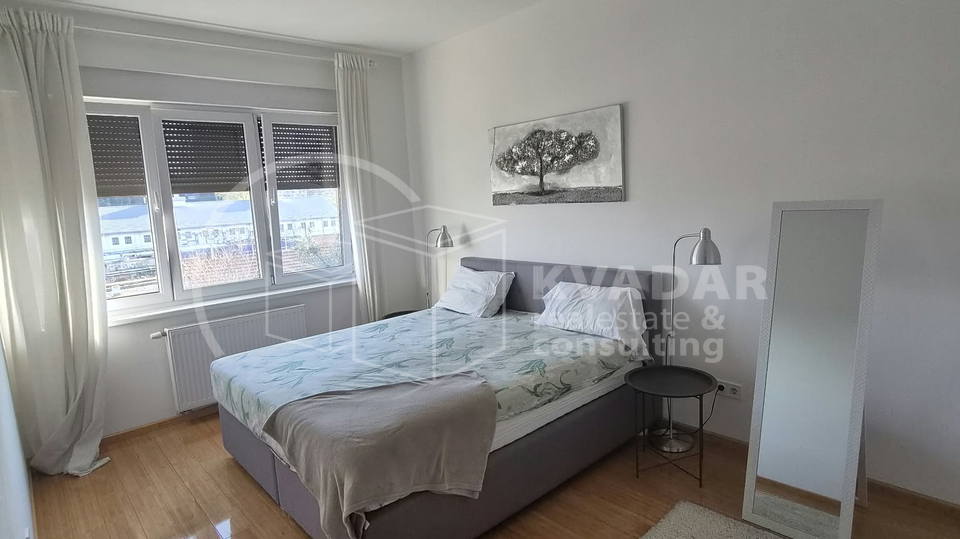 CENTAR&sol;KRI&Zcaron;ANJE BRANIMIROVE I KRALJICE JELENE 78m2&sol;3-sobn&sol;3kat&sol;balkoni&sol;LIFT&excl;