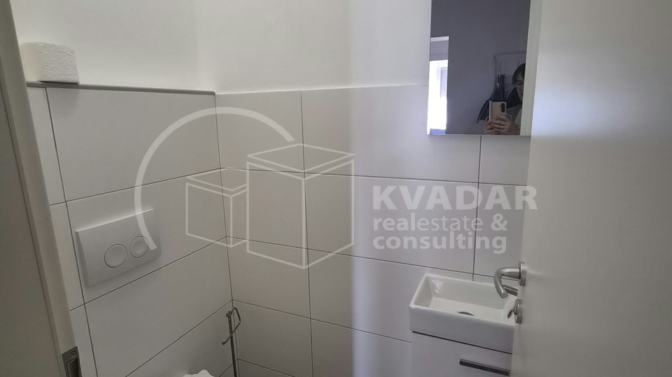 CENTAR&sol;KRI&Zcaron;ANJE BRANIMIROVE I KRALJICE JELENE 78m2&sol;3-sobn&sol;3kat&sol;balkoni&sol;LIFT&excl;