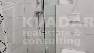 3-soban stan s uklju&ccaron;enim re&zcaron;ijama i parkirnim mjestom u cijeni najma