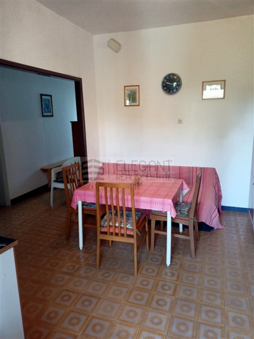 Pirovac prodaja stana