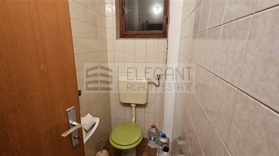 House, 260 m2, For Sale, Zagreb - Gajnice