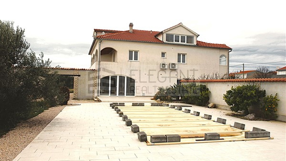 House, 375 m2, For Sale, Tisno - Dubrava kod Tisna