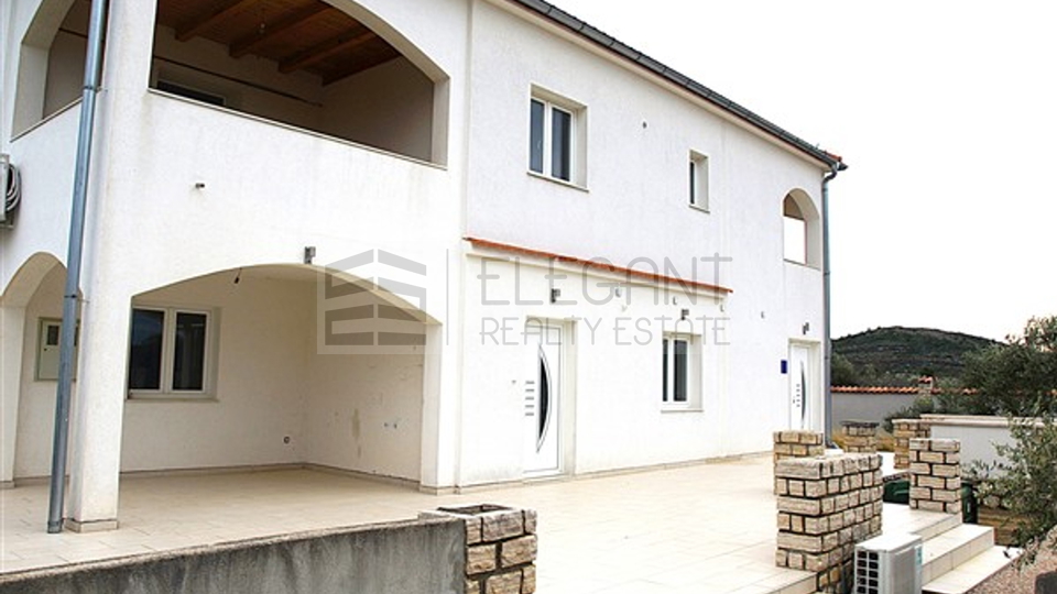 House, 375 m2, For Sale, Tisno - Dubrava kod Tisna