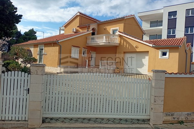 House, 218 m2, For Sale, Vodice