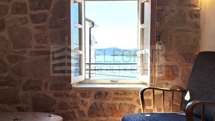 House, 105 m2, For Sale, Pirovac
