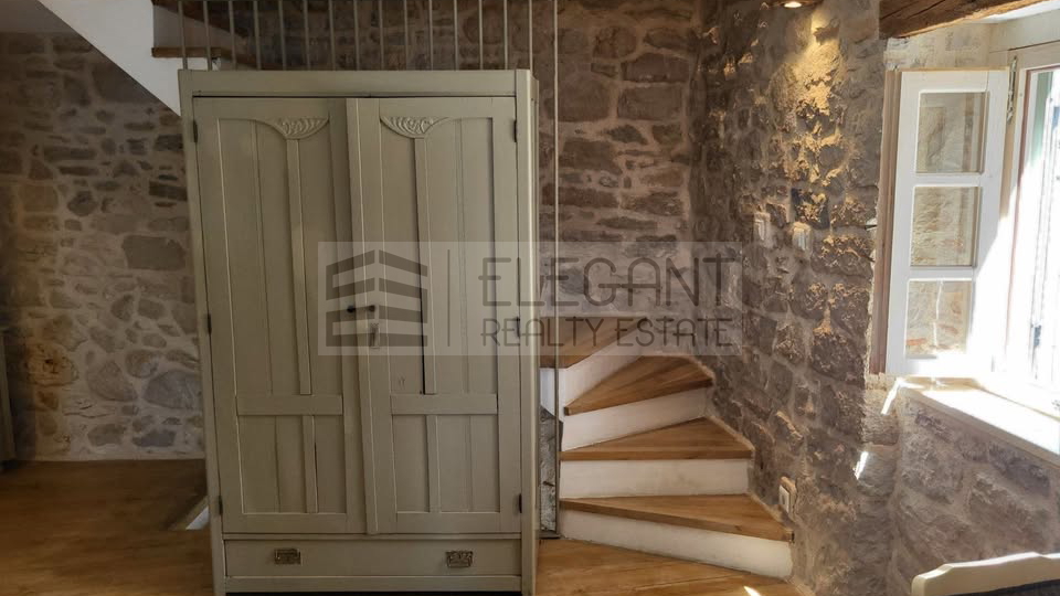 House, 105 m2, For Sale, Pirovac