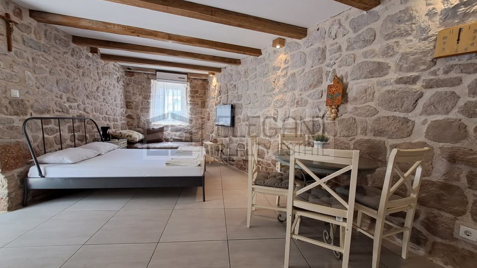 House, 105 m2, For Sale, Pirovac
