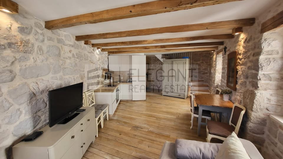 House, 105 m2, For Sale, Pirovac