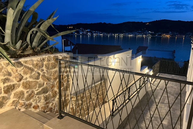 Novogradnja prodaja stana Tisno